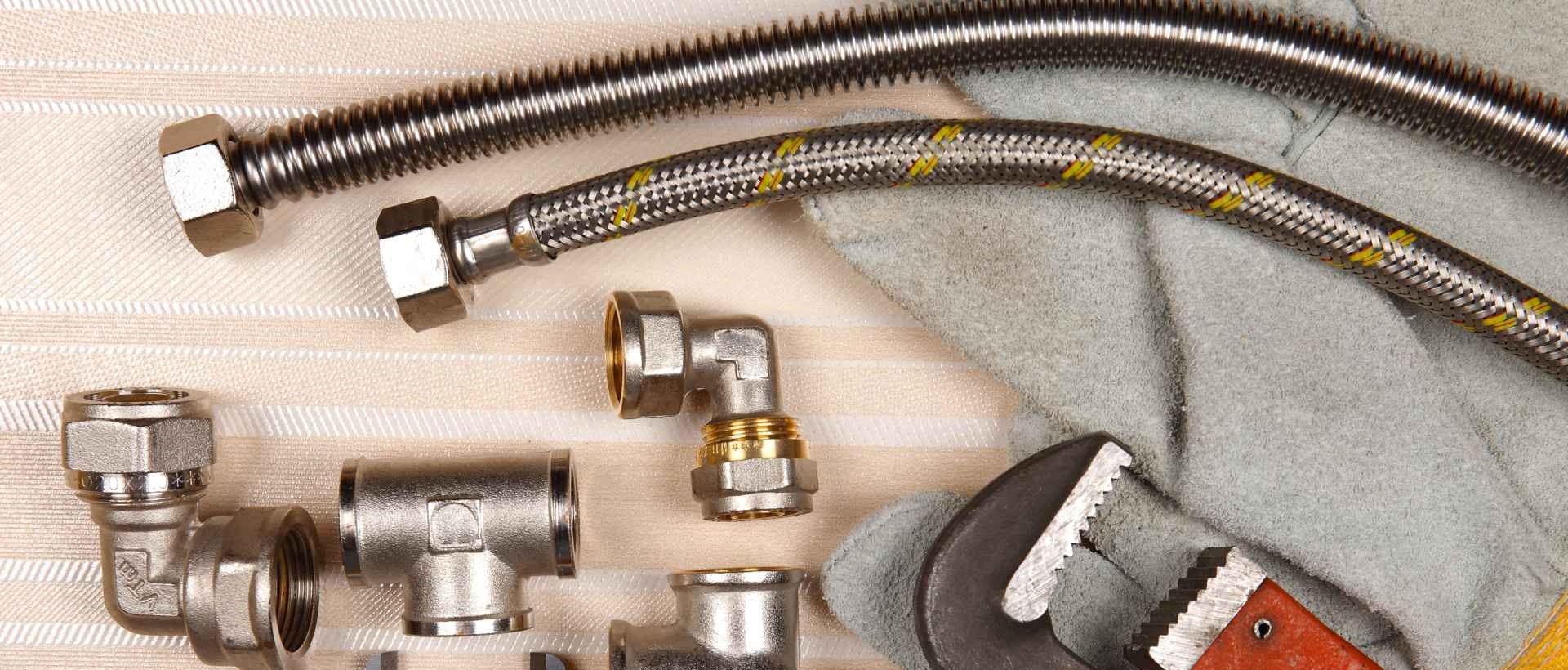 Emergency plumbers E11